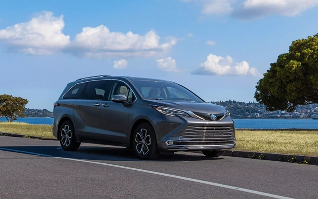 ngoai-that-toyota-sienna-2025