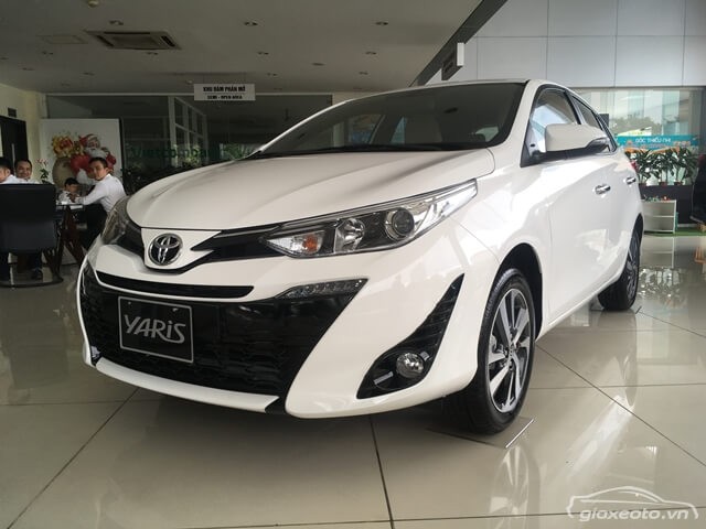 ngoai-that-toyota-yaris-tai-vet-nam