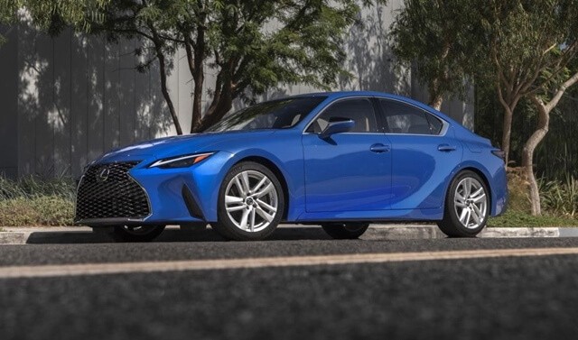 ngoai-that-xe-Lexus-IS300