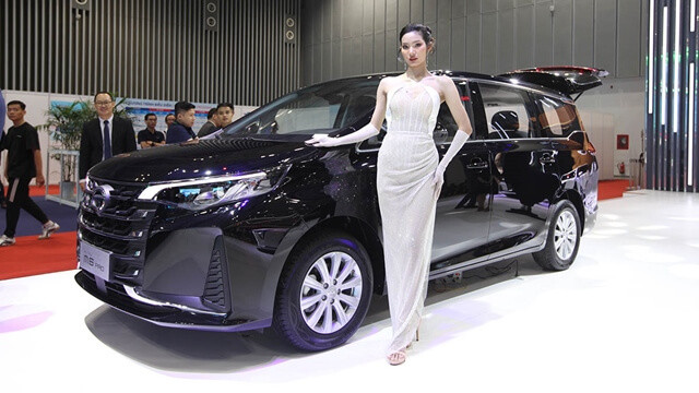 ngoai-that-xe-gac-m6-pro