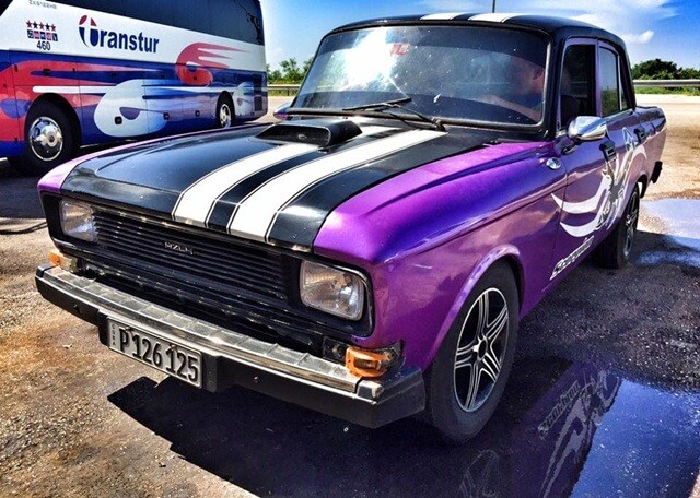 ngoai-that-xe-imochebuu-co-mau-tim