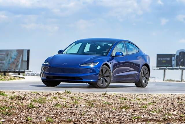 ngoai-that-xe-Tesla-Model-3