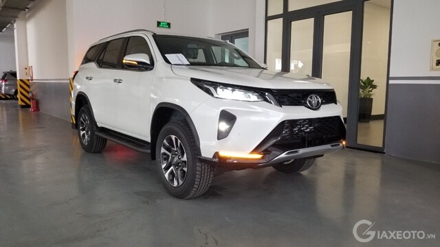 ngoai-that-xe-toyota-fortuner-2022