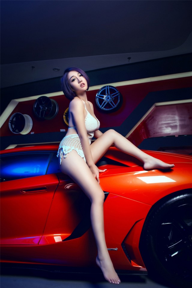 nguoi-dep-va-xe-hoi-lamborghini