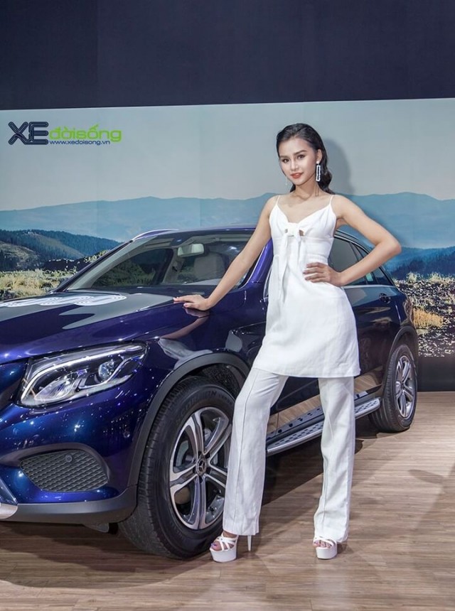 nguoi-dep-va-xe-mercedes