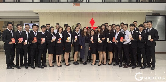 nhan-vien-Mitsubishi-Trung-Thuong