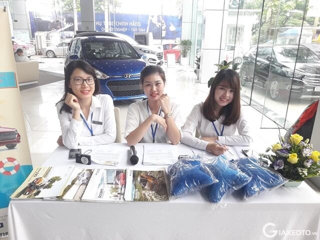 nhan-vien-ban-hang-hyundai-ha-dong
