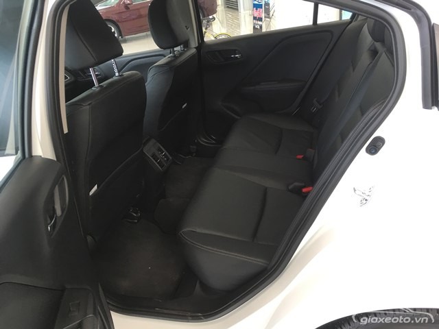 noi-that-khoang-sau-xe-honda-city