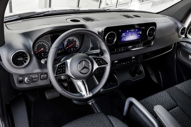 noi-that-mercedes-benz-sprinter-2025