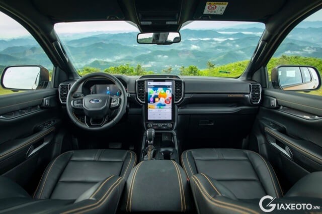 noi-that-xe-Ford-Ranger-2022