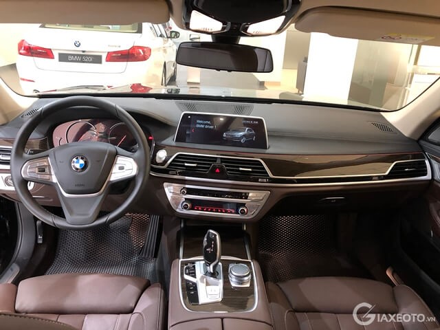 noi-that-xe-bmw-730li