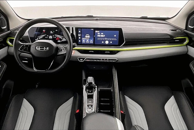 noi-that-xe-geely-coolray
