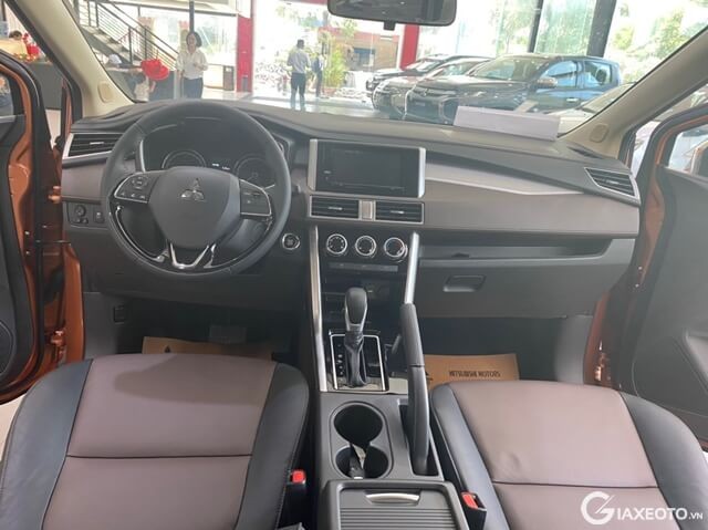 noi-that-xe-mitsubishi-xpander-cross