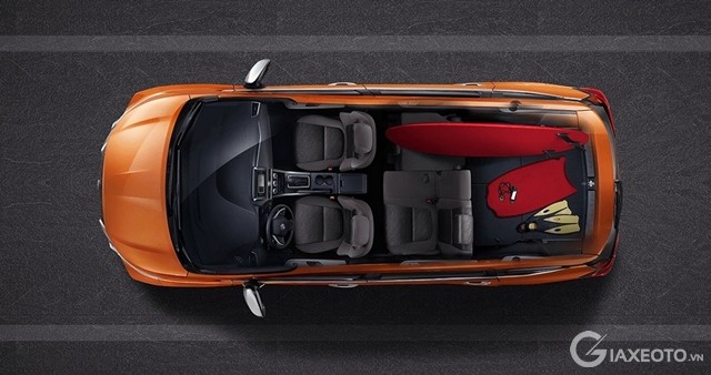 noi-that-xe-nissan-livina