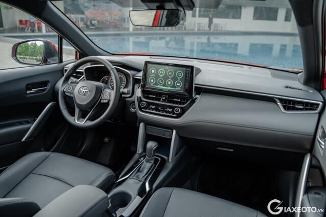 noi-that-xe-toyota-corolla-cross-1_8v