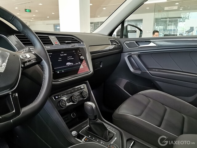 noi-that-xe-volkswagen-tiguan-luxury-s