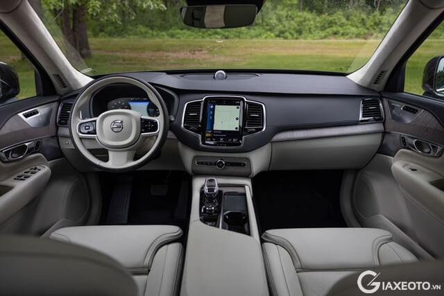 noi-that-xe-volvo-xc90-2025