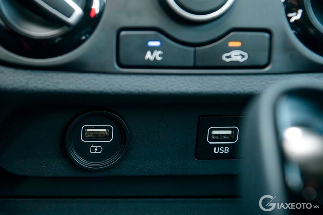 o-sac-xe-hyundai-i10-sedan