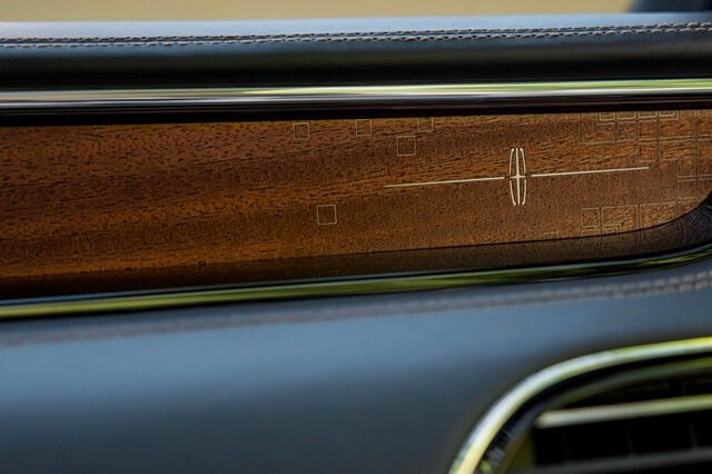 op-go-xe-lincoln-navigator