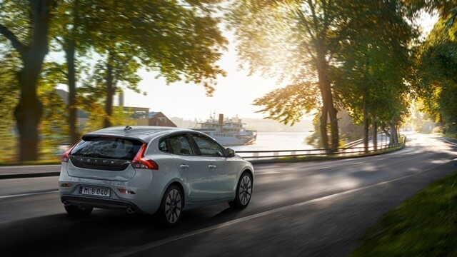 phan-duoi-xe-volvo-v40