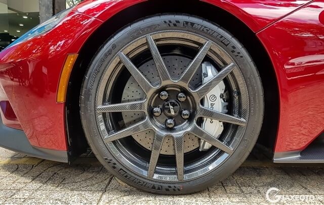 phanh-xe-ford-gt
