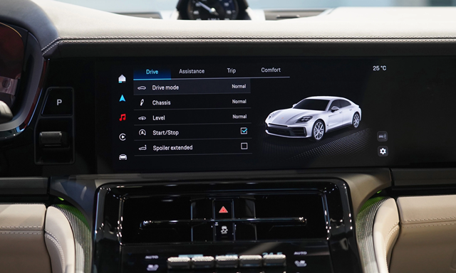 porsche-panamera-the-he-moi-can-man-hinh-trung-tam-giai-tri