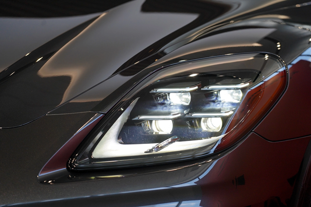 porsche-panamera-the-he-moi-den-pha