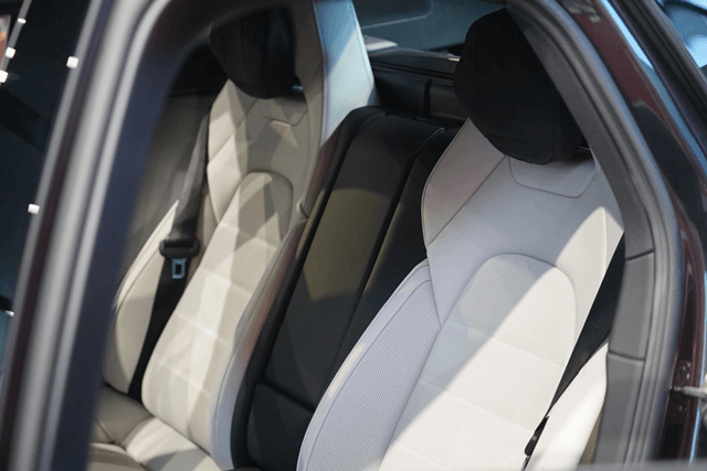 porsche-panamera-the-he-moi-khoang-hanh-khach