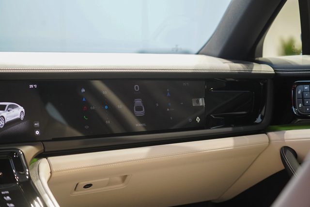 porsche-panamera-the-he-moi-man-hinh-ghe-phu