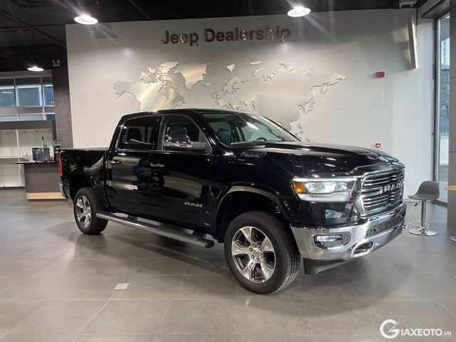 ram-1500-laramie-tai-viet-nam