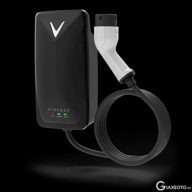 sac-treo-tuong-74kw-cua-vinfast