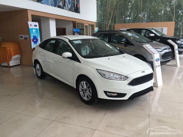 showroom-dai-ly-ford-vinh