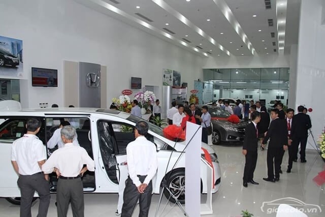 showroom-honda-long-bien