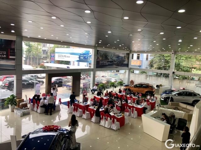 showroom-hyundai-viet-tri