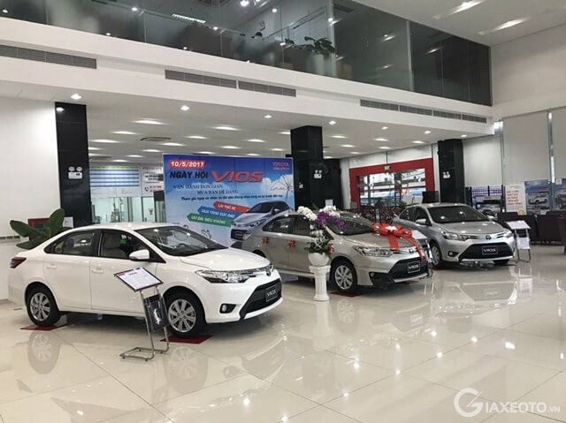 showroom-toyota-hung-vuong