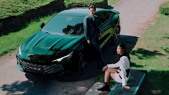 so-sanh-mg7-va-toyota-camry