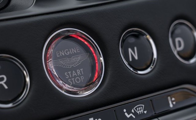 start-stop-xe-aston-martin-dbs-superleggera-volante