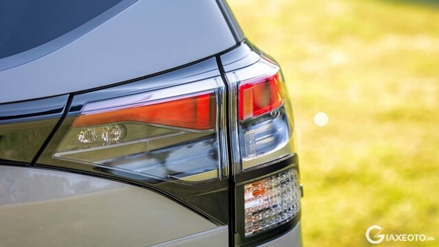 subaru-forester-2025-den-hau