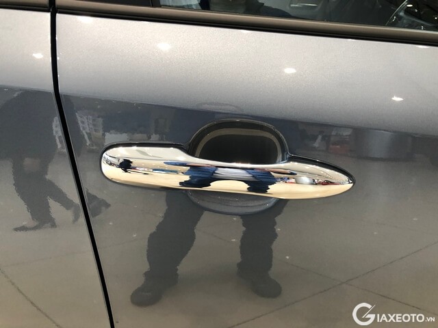 tay-nam-cua-xe-toyota-altis-2022