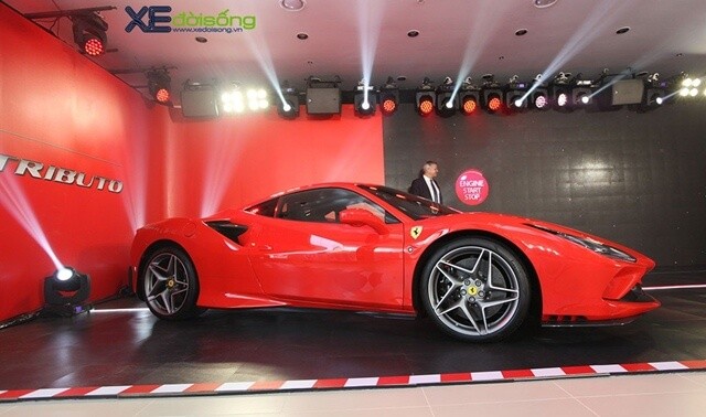 than-xe-Ferrari-F8-Tributo