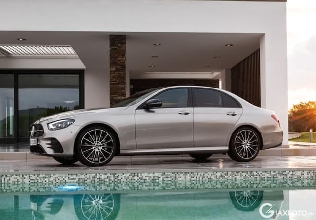 than-xe-Mercedes-E300-amg