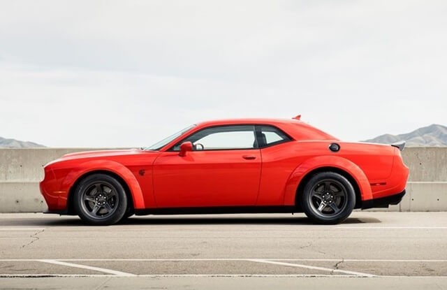 than-xe-dodge-challenger-srt-hellcat