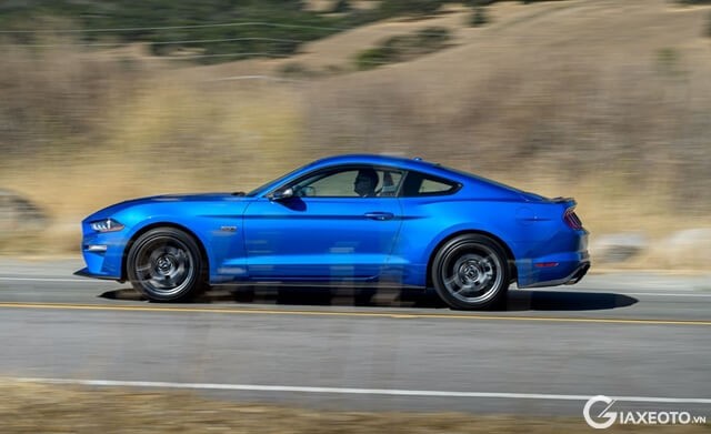 than-xe-ford-mustang