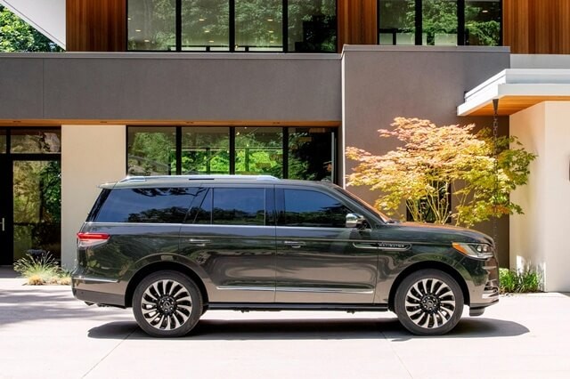 than-xe-lincoln-navigator
