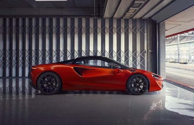 than-xe-mclaren-artura