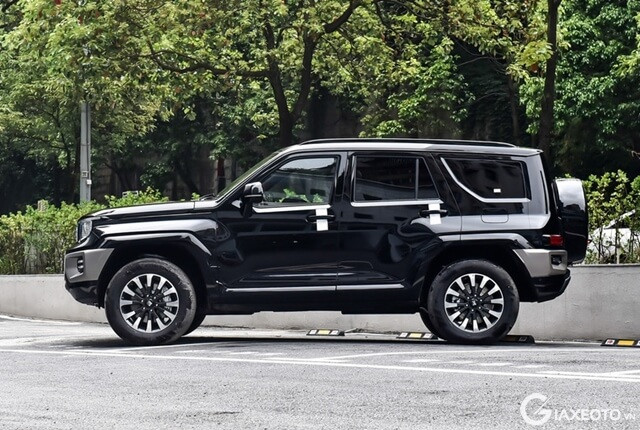 than-xe-suv-Tank-700