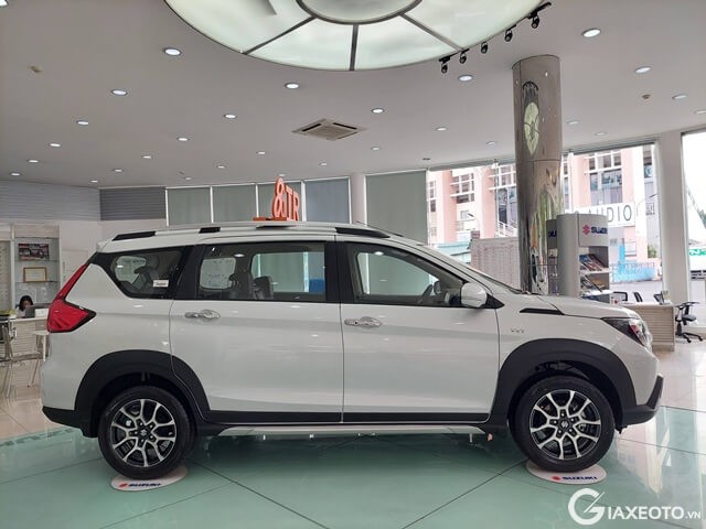 than-xe-suzuki-xl7-2023