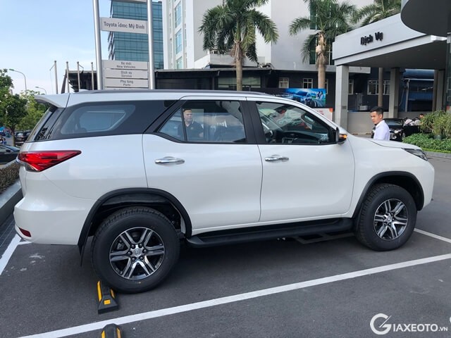 than-xe-toyota-fortuner-2021