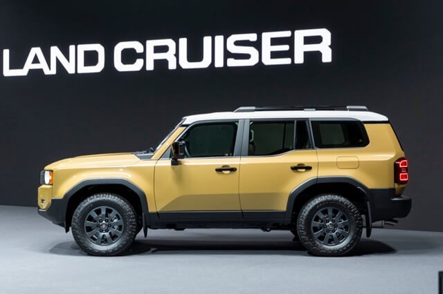 than-xe-toyota-prado-2024-ban-thuong