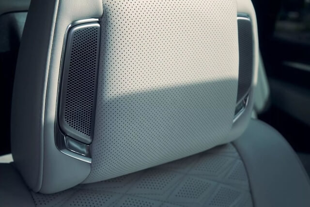 thie-ke-ghe-xe-cadillac-escalade